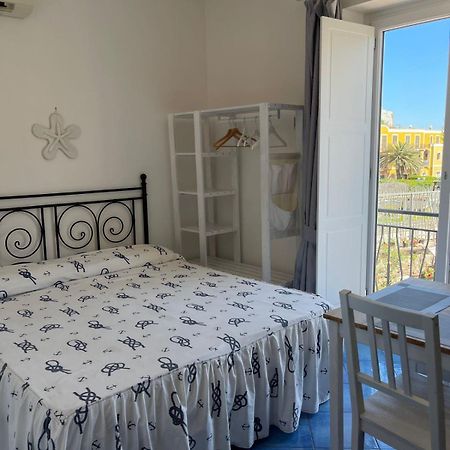 Ponza Inn- Casa Giovanna Buitenkant foto