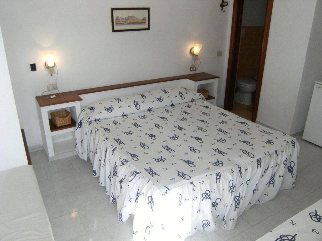 Ponza Inn- Casa Giovanna Buitenkant foto