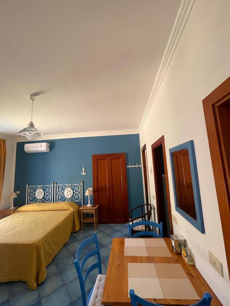 Ponza Inn- Casa Giovanna Buitenkant foto