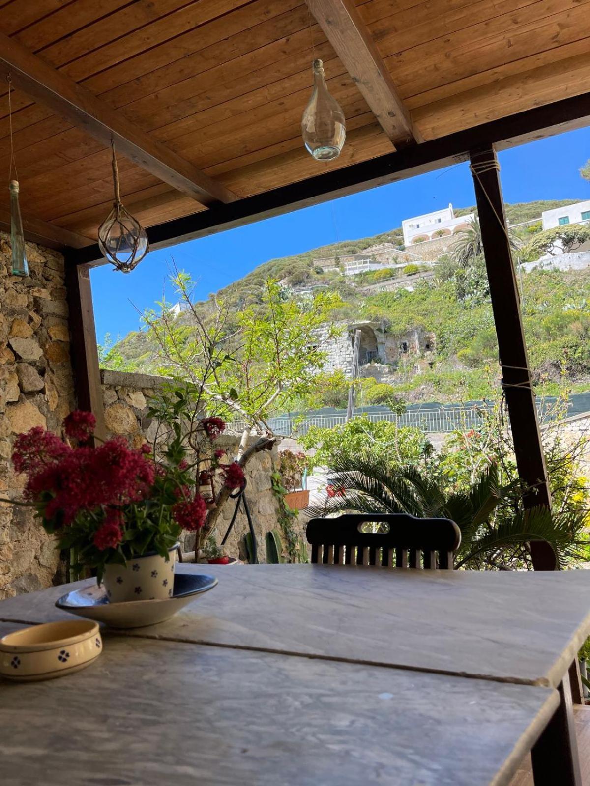 Ponza Inn- Casa Giovanna Buitenkant foto